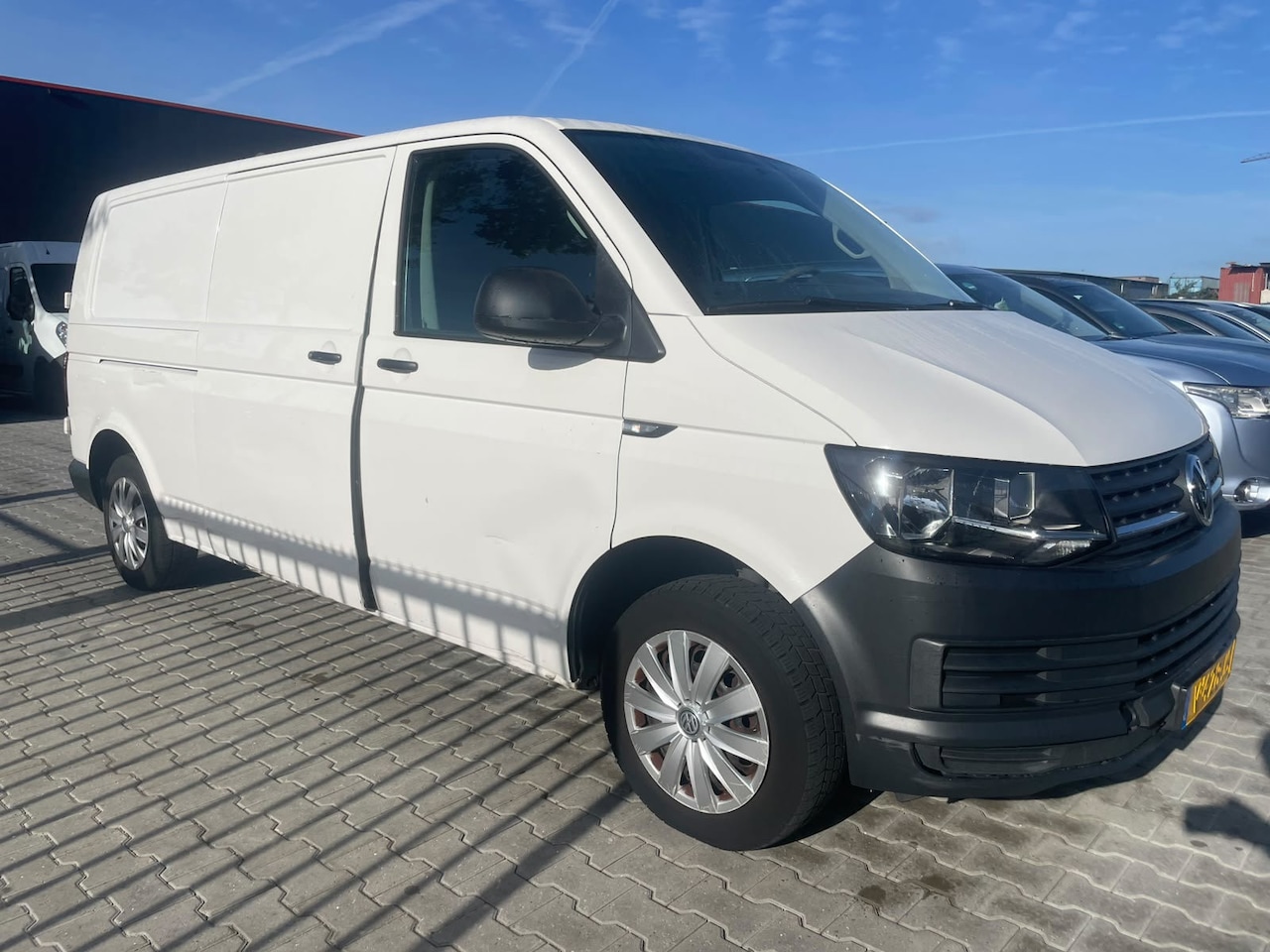Volkswagen Transporter - 2.0 TDI L2H1 DC 2.0 TDI L2H1 DC - AutoWereld.nl