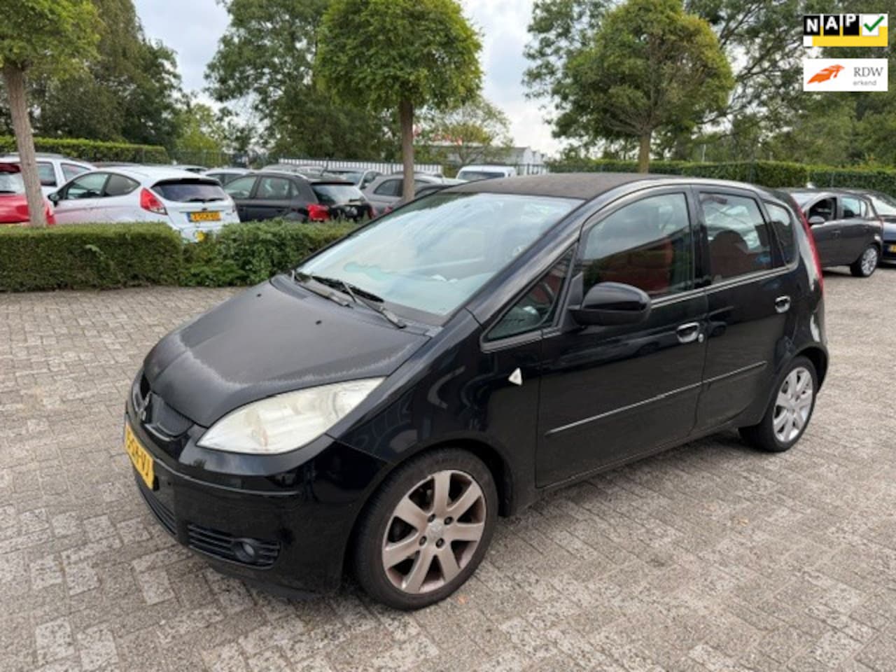 Mitsubishi Colt - 1.3 Invite+ / bj.2006 / kleur: zwart / 1e eigenaar / 5 deurs / airco / NAP met 196008 km./ - AutoWereld.nl