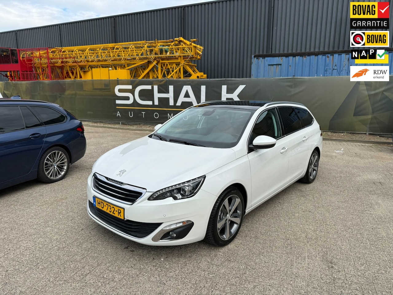 Peugeot 308 SW - 1.2 PureTech Blue Lease Premium|Pano|NAP|Full - AutoWereld.nl