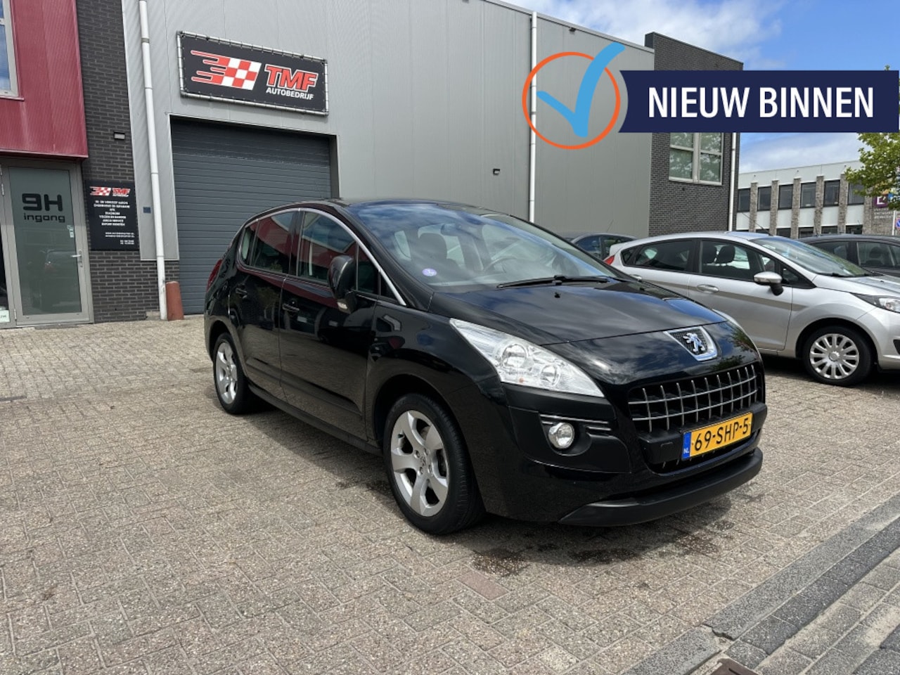 Peugeot 3008 - 1.6 Airco Navi Pano Goed Onderhouden NAP! - AutoWereld.nl