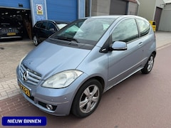 Mercedes-Benz A-klasse - 160 Avantgarde Automaat 3-deurs 147.285km NAP Nederlandse auto met boekjes en 2 sleutels