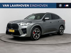 BMW X2 - sDrive20i M Sport Automaat / Panoramadak / Achteruitrijcamera / Sportstoelen / M Adaptief