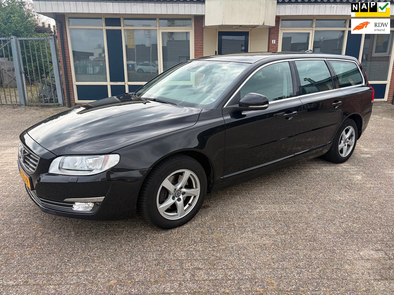 Volvo V70 - 2.0 D4 Polar+ - AutoWereld.nl