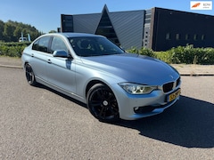 BMW 3-serie - 320i EfficientDynamics Edition Upgrade Edition