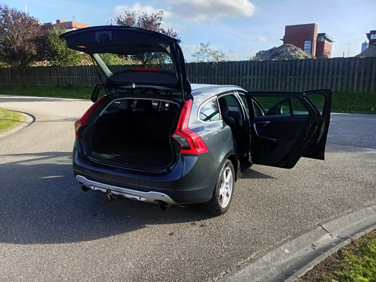 Volvo V60 - 2.0 D3 AUB ADVERTENTIE LEZEN!!!