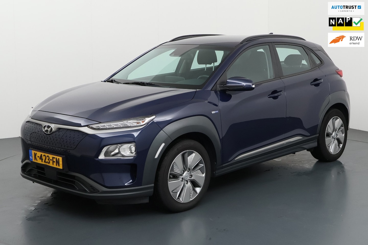 Hyundai Kona Electric - EV Comfort 64 kWh SOH100% WARMTEPOMP FASE 3 ORG NL|CARPLAY|CAMERA|ADAPT.CRUISE|LANE ASSIST - AutoWereld.nl