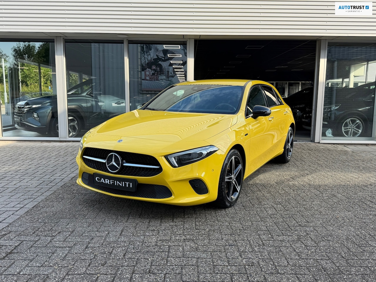 Mercedes-Benz A-klasse - 250 e Advantage 218 Pk SOH 95% | Widescreen | Navigatie | Cruise | Camera | Clima | Lichtm - AutoWereld.nl