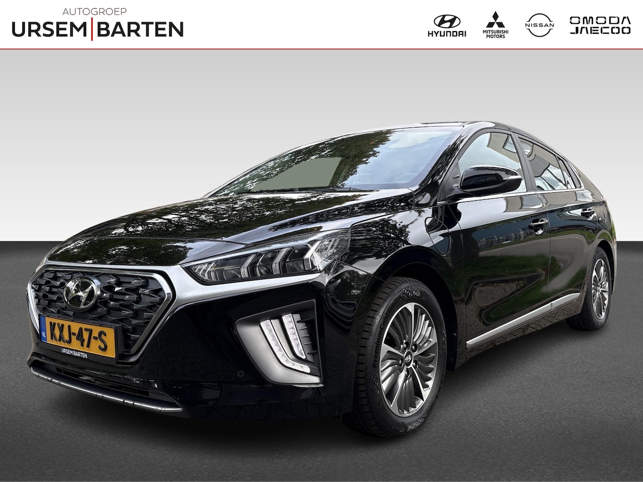 Hyundai IONIQ - 1.6 GDi PHEV Premium | Achteruitrijcamera | Airco (automatisch) | Apple Carplay/Android Au - AutoWereld.nl