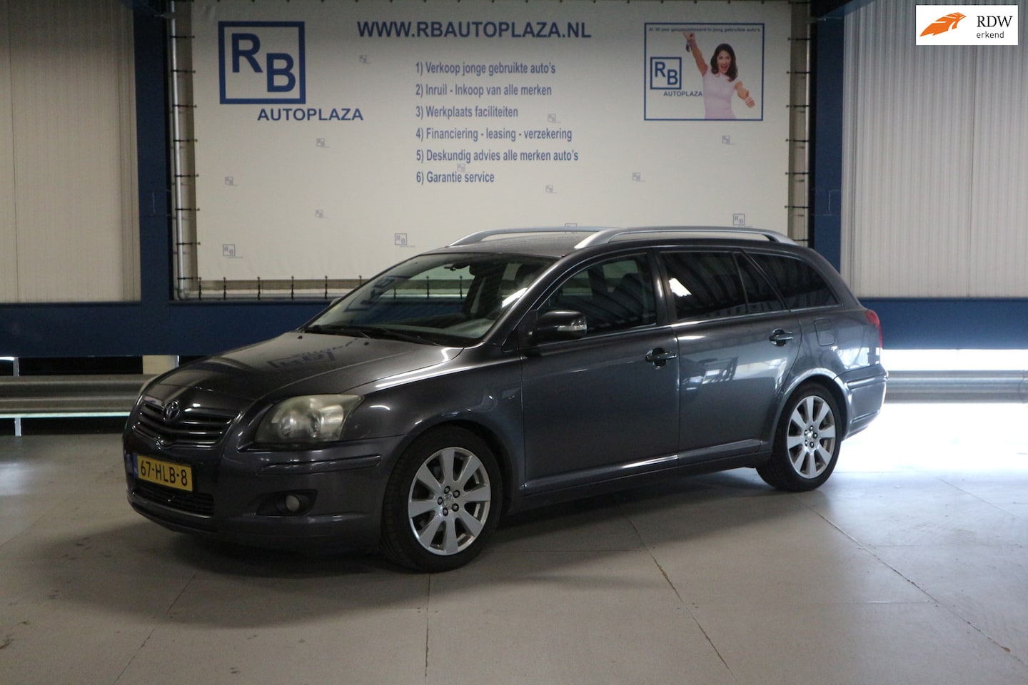 Toyota Avensis Wagon - 2.0 VVTi Business Pro AUTOMAAT/ TREKHAAK/ AIRCO - AutoWereld.nl