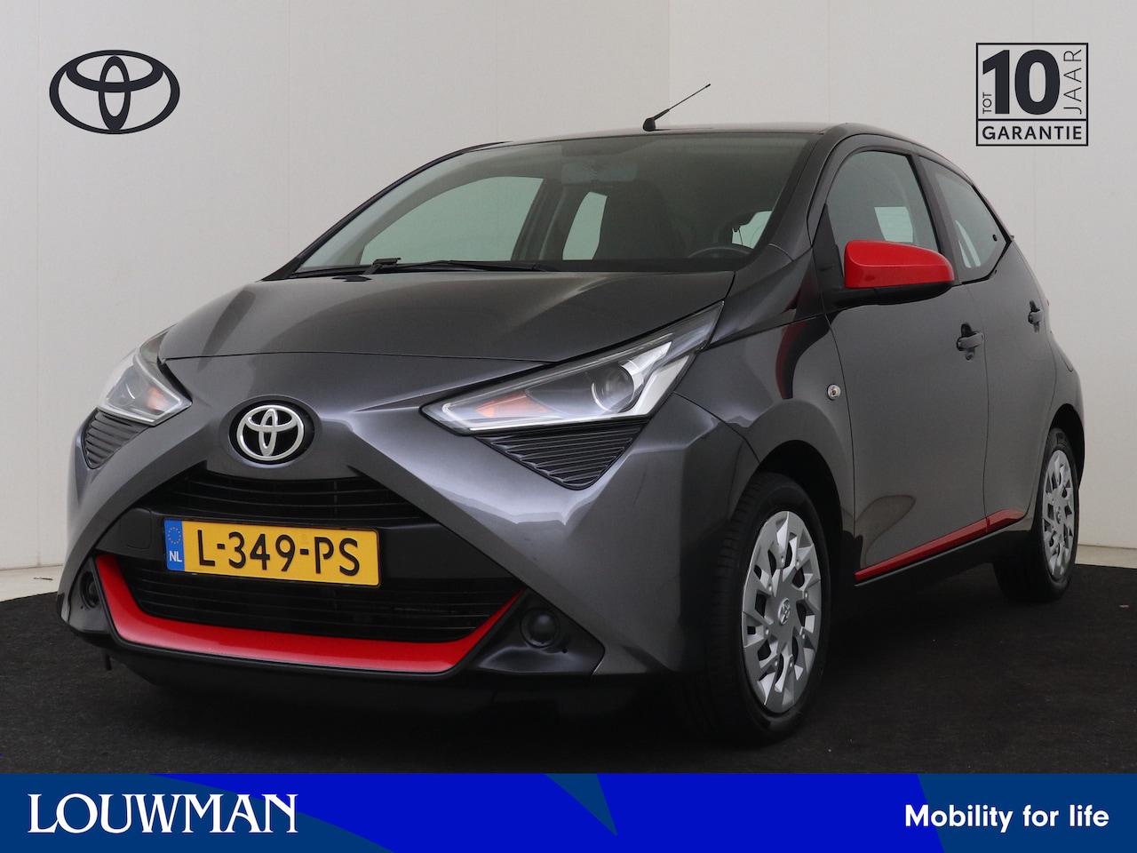 Toyota Aygo - 1.0 VVT-i x-play | BTW voertuig | Dealer onderhouden | Apple CarPlay/Android Auto | Airco - AutoWereld.nl