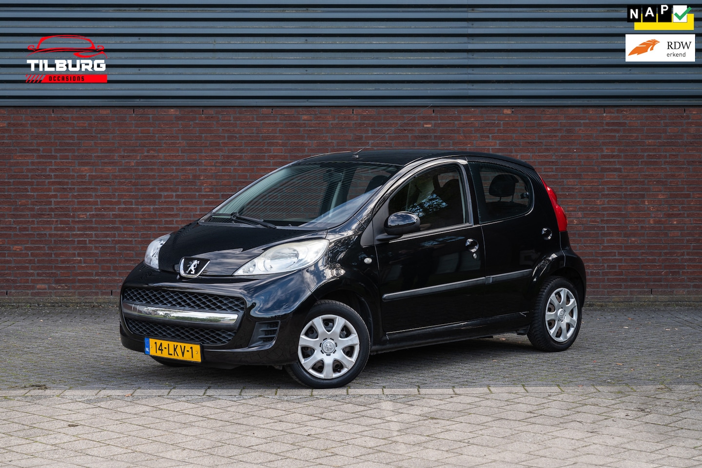 Peugeot 107 - 1.0-12V XS afgeleverd met nieuwe apk.- Verwachte binnenkomst: 10 oktober 2026 - AutoWereld.nl