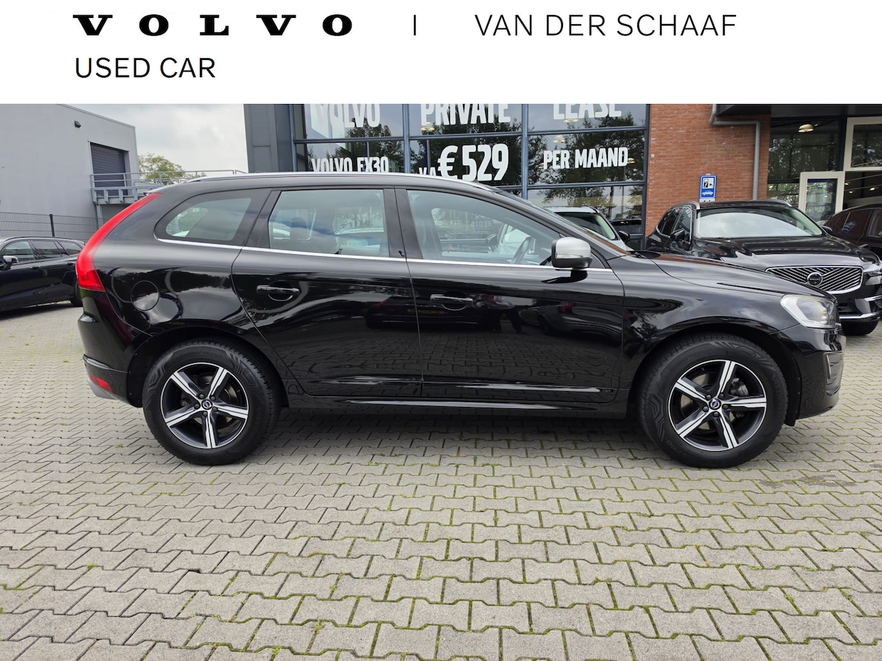 Volvo XC60 - 2.0 T5 FWD Nordic+ | Achteruitrijd Camera | Afneembare Trekhaak | / R-Design | Voorstoelen - AutoWereld.nl