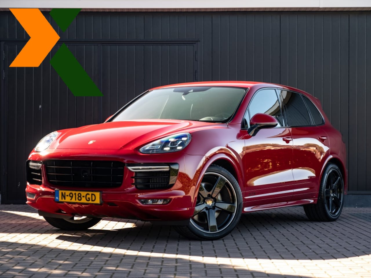 Porsche Cayenne - GTS 3.6 BiTurbo 440pk | Carbon | SoftClose | Volleder Alc | SportChrono | Luchtvering Adap - AutoWereld.nl