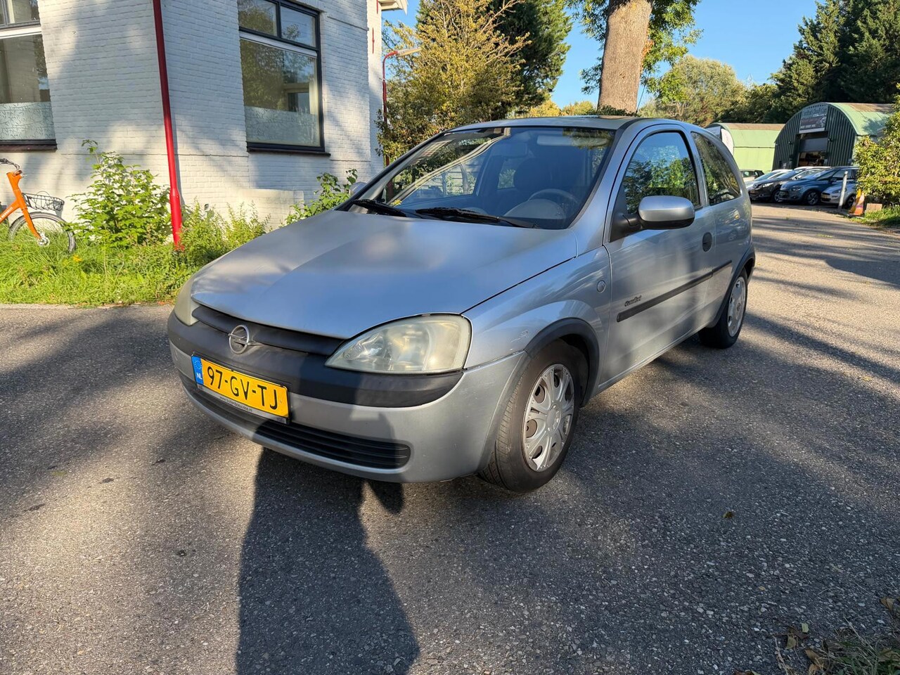 Opel Corsa - 1.4-16V Comfort Automaat*Nieuwe APK*Trekhaak*Elektrische ramen* - AutoWereld.nl