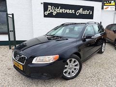 Volvo V70 - 2.4D Momentum Automaat | Dealer Onderhouden | Leer | Navi |Trekhaak