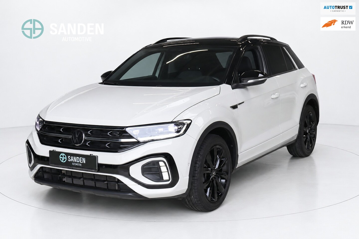 Volkswagen T-Roc - 1.0 TSI R-Line|LED|Navi|Camera|Clima|DAB|Stoelverwarming|18inch - AutoWereld.nl