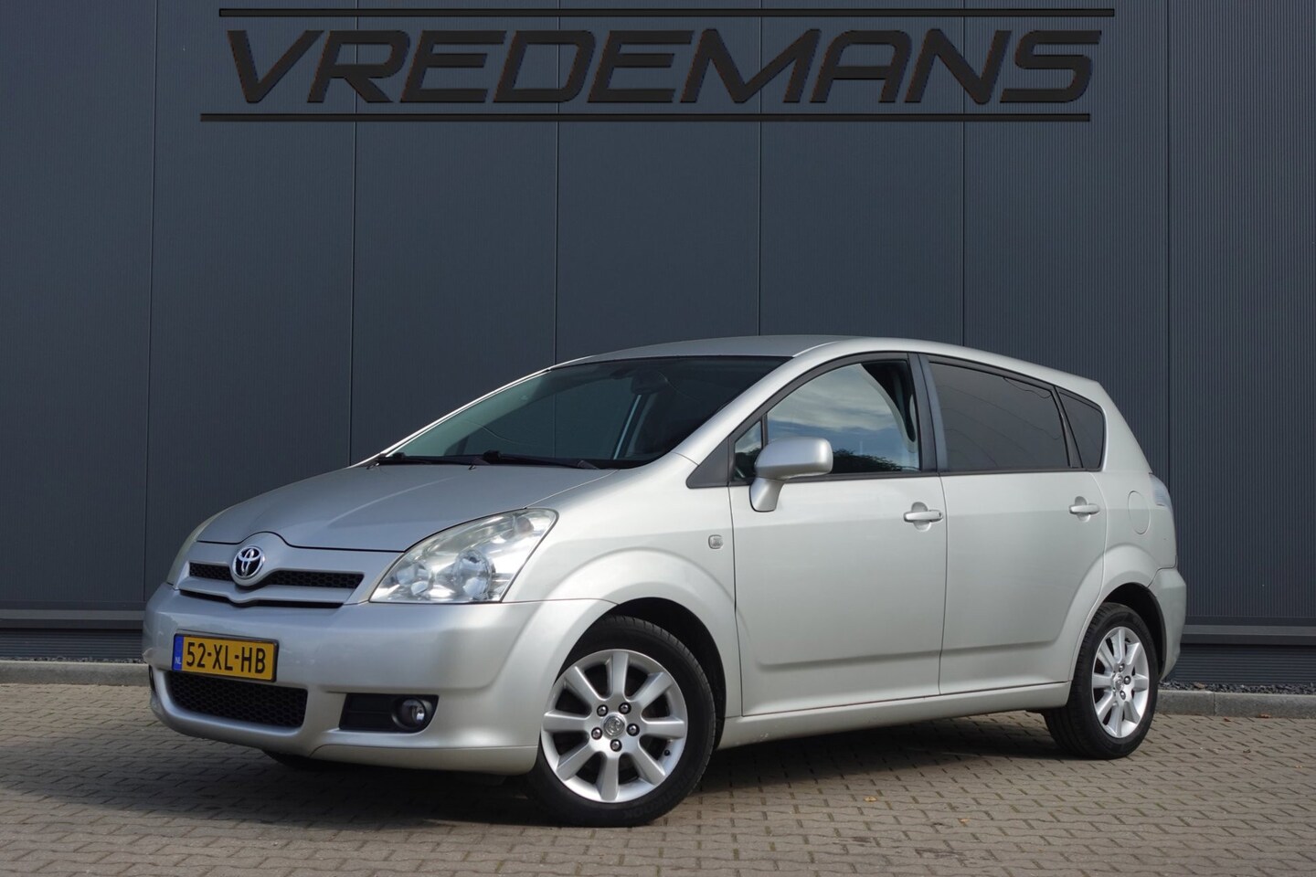 Toyota Verso - 1.6 VVT-i Dynamic 1.6 VVT-i Dynamic - AutoWereld.nl