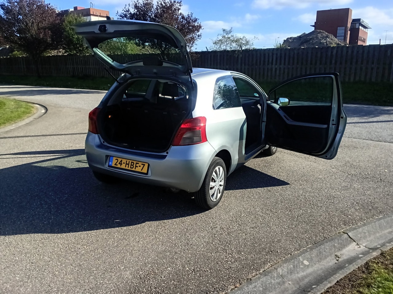 Toyota Yaris - 1.0 VVT-i 1.0 VVTi +