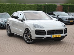 Porsche Cayenne Coupé - 3.0 E-Hybrid / Trekhaak / Panoramadak / 360Camera / Keyless / 21'' / Softclose / Luchtveri
