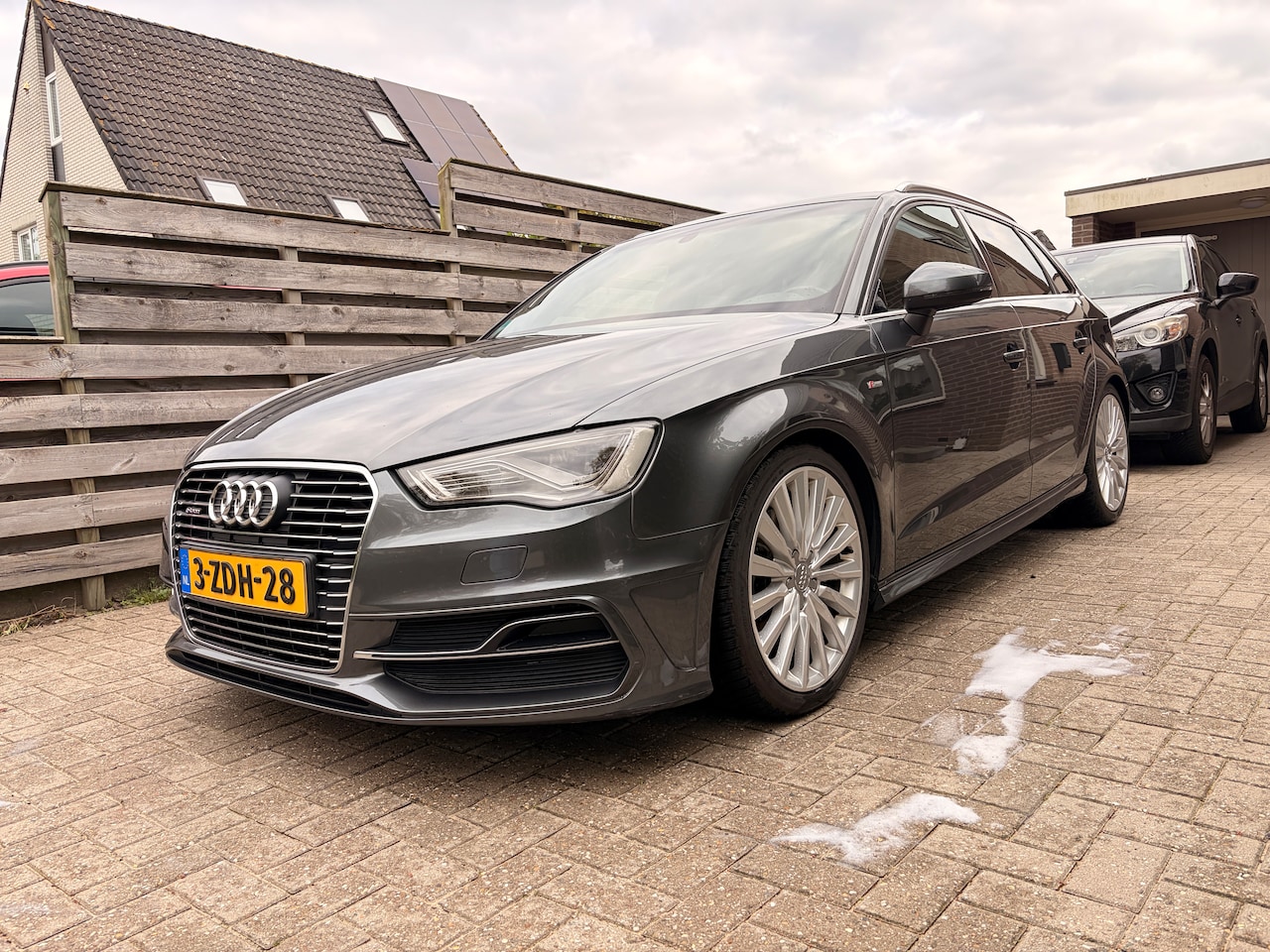 Audi A3 Sportback - 1.4 e-tron PHEV Ambition Pro Line plus Dealer onderhouden / Pano / B7) - AutoWereld.nl