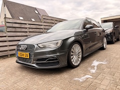 Audi A3 Sportback - 1.4 e-tron PHEV Ambition Pro Line plus Dealer onderhouden / Pano / B7)