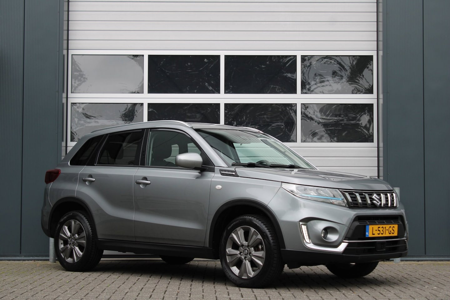 Suzuki Vitara - 1.4 Boosterjet Select Smart Hybrid ACC/Camera/Stoelverwarming/Lane.Assist/Dodehoek/Carplay - AutoWereld.nl