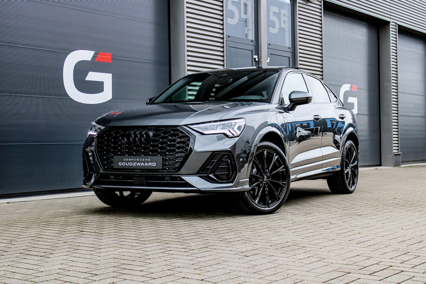 Audi Q3 Sportback - 45 TFSI e S edition | Pano | Top view camera | Keyless | Standkachel | LED - AutoWereld.nl