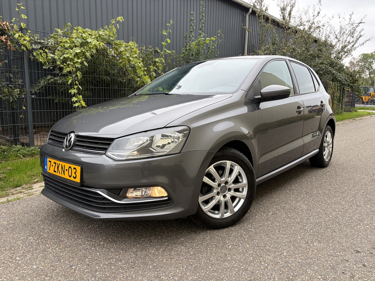 Volkswagen Polo - 1.2 TSI Highline / 5-DEURS / NAVI / CLIMATE / CRUISE - AutoWereld.nl