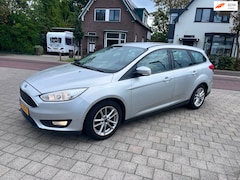 Ford Focus Wagon - 1.0 Titani Riem verv Trekh Isofix ecc Dealer auto