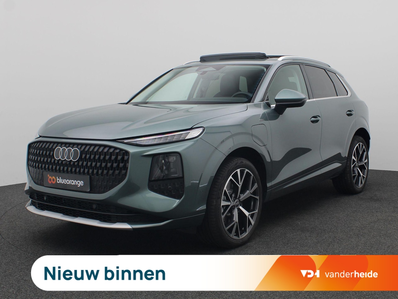 Audi Q3 - 1.5 e-hybrid Advanced edition 272PK S-Tronic Panoramadak, Trekhaak, Navigatie, Keyless, St - AutoWereld.nl