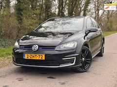Volkswagen Golf - 1.4 TSI GTE | DSG + Cruise control + Navi Nu € 9.999,
