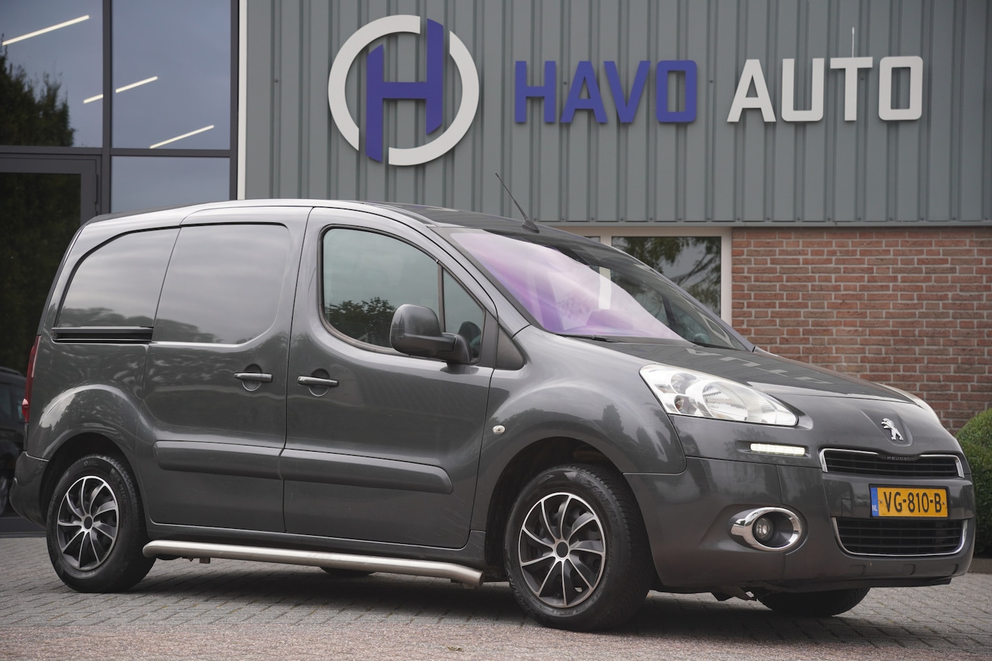 Peugeot Partner - 120 1.6 e-HDI, AUTOMAAT, AIRCO, TREKHAAK - AutoWereld.nl