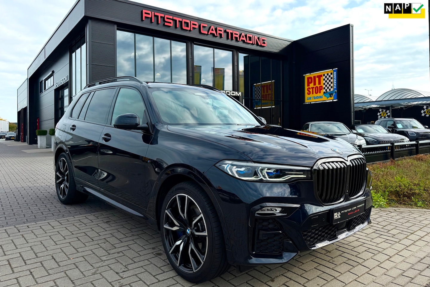 BMW X7 - XDrive40i 6p. Adaptive Cruise, Ventilatie, H&K Audio, Pano, Memory - AutoWereld.nl