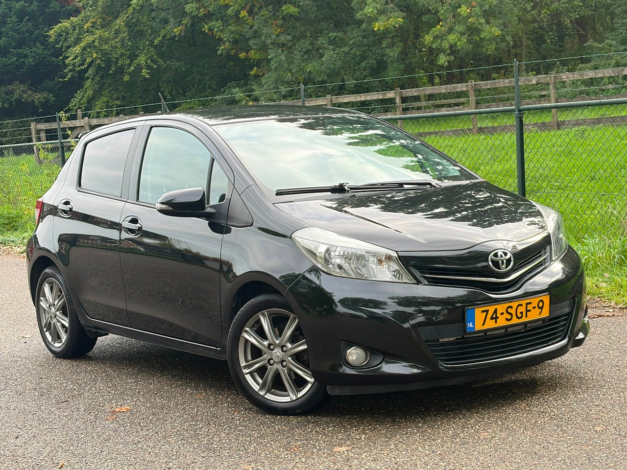 Toyota Yaris - 1.3 VVT-i Dynamic /Automaat/Navi/Camera/ - AutoWereld.nl