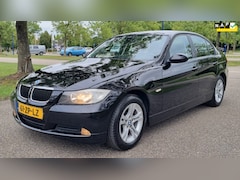 BMW 3-serie - 320i Business Line...1e eig
