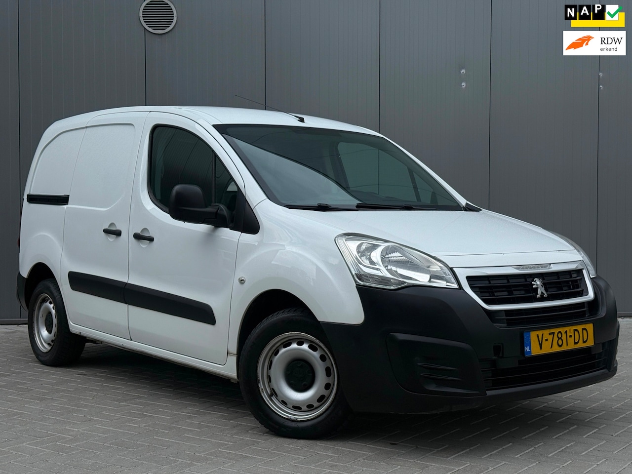 Peugeot Partner - 122 1.6 BlueHDi 100 L1 Automaat - AutoWereld.nl