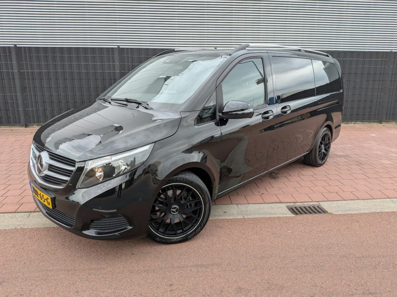 Mercedes-Benz V-klasse - 250d Lang DC Avantgarde Cruise apdaptive, Trekhaak - AutoWereld.nl