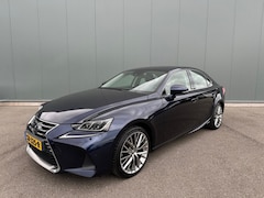 Lexus IS - 300h Hybrid Lux. L. KEYLESS | CAMERA | NAP