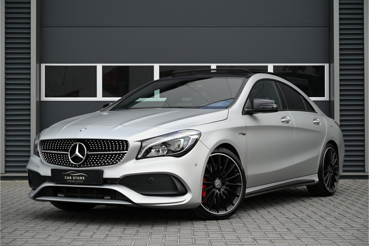 Mercedes-Benz CLA-Klasse - AMG 45 4MATIC 381 PK / PANO / MAGNO / NIGHT / HARMAN KARDON / MEMORY / CAMERA / LED - AutoWereld.nl