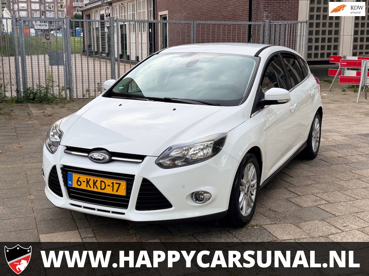 Ford Focus - 1.0 EcoBoost Titanium 1.0 EcoBoost Titanium, AIRCO, NAVI, APK - AutoWereld.nl