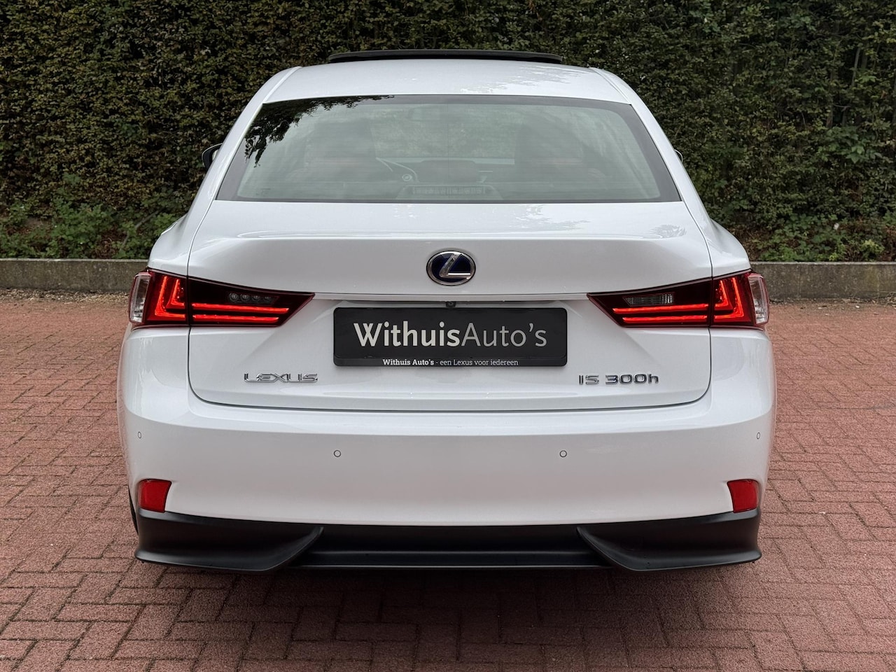 Lexus IS - 300h F Sport Dakraam Stoelkoeling (Dealer onderhouden) - AutoWereld.nl