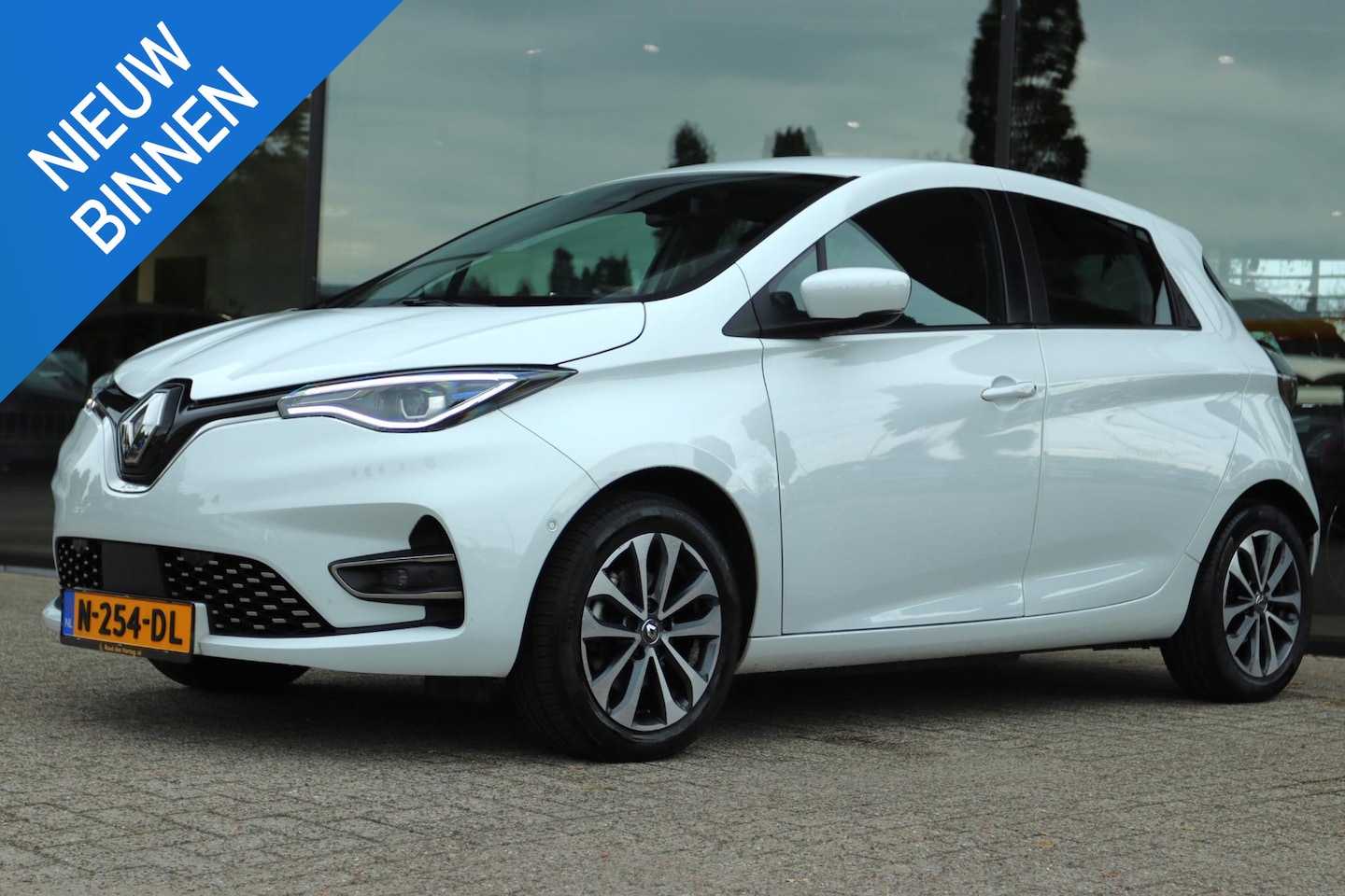 Renault Zoe - R135 INTENS 52KWH SOH 92.4% | KOOPACCU | CARPLAY | CAMERA | PDC | STOEL. & STUURVERW. - AutoWereld.nl