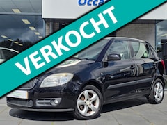 Skoda Fabia - 1.4-16V Ambiente - NAP - NIEUWE APK - 5-DEURS - LICHTMETAAL