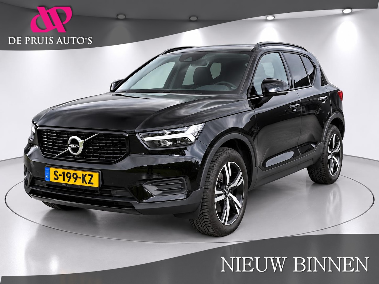 Volvo XC40 - 2.0 T4 R-Design Panodak Trekhkaak Camera Leer+Memory Privacyglas - AutoWereld.nl