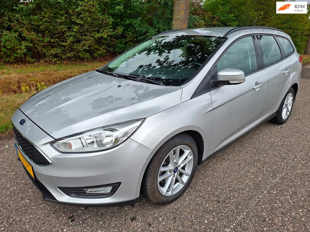 Ford Focus Wagon - 1.0 Lease Edition hele mooie goed onderh.auto - AutoWereld.nl