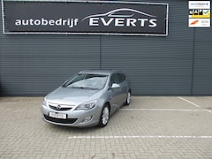 Opel Astra Sports Tourer - 1.4 Turbo Cosmo dealer onderhouden in top staat speciale uitvoering scherpe meeneem prijs