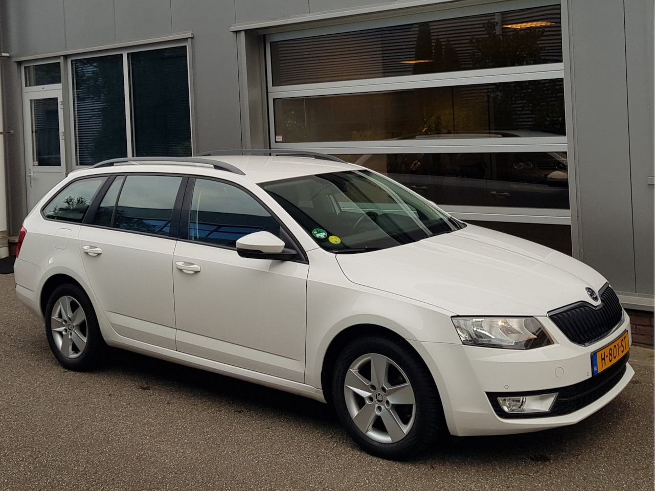 Skoda Octavia Combi - 1.6 Tdi 167.310Km Navi Ecc Cruise Pdc v/a - AutoWereld.nl