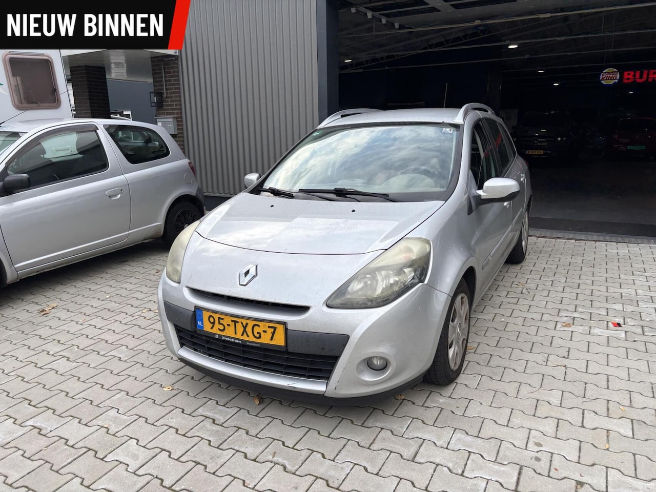 Renault Clio Estate - 1.5 dCi Collection AIRCO CRUISE TREKHAAK - AutoWereld.nl