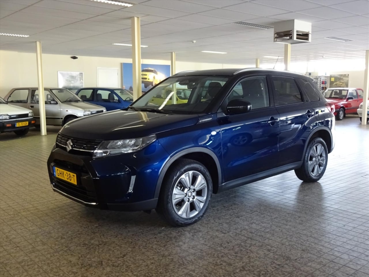 Suzuki Vitara - 1.5 Select Full Hybrid Automaat, Orig.Ned, Trekhaak - AutoWereld.nl