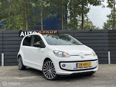 Volkswagen Up! - 1.0 groove up | Pano | Airco | 75PK | Cruise